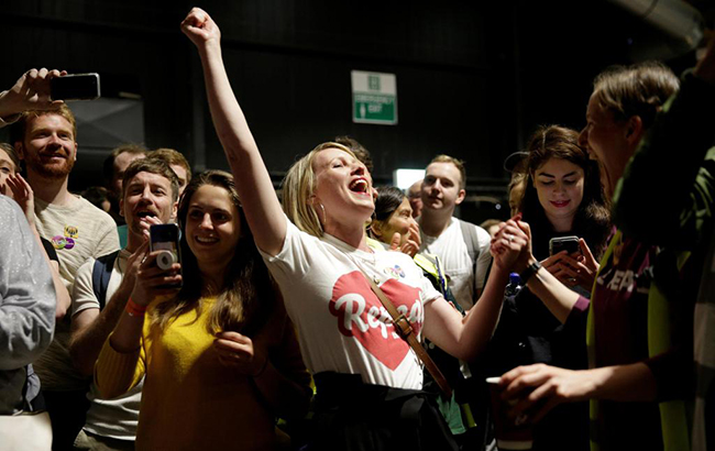 В Ірландії на референдумі підтримали легалізацію абортів